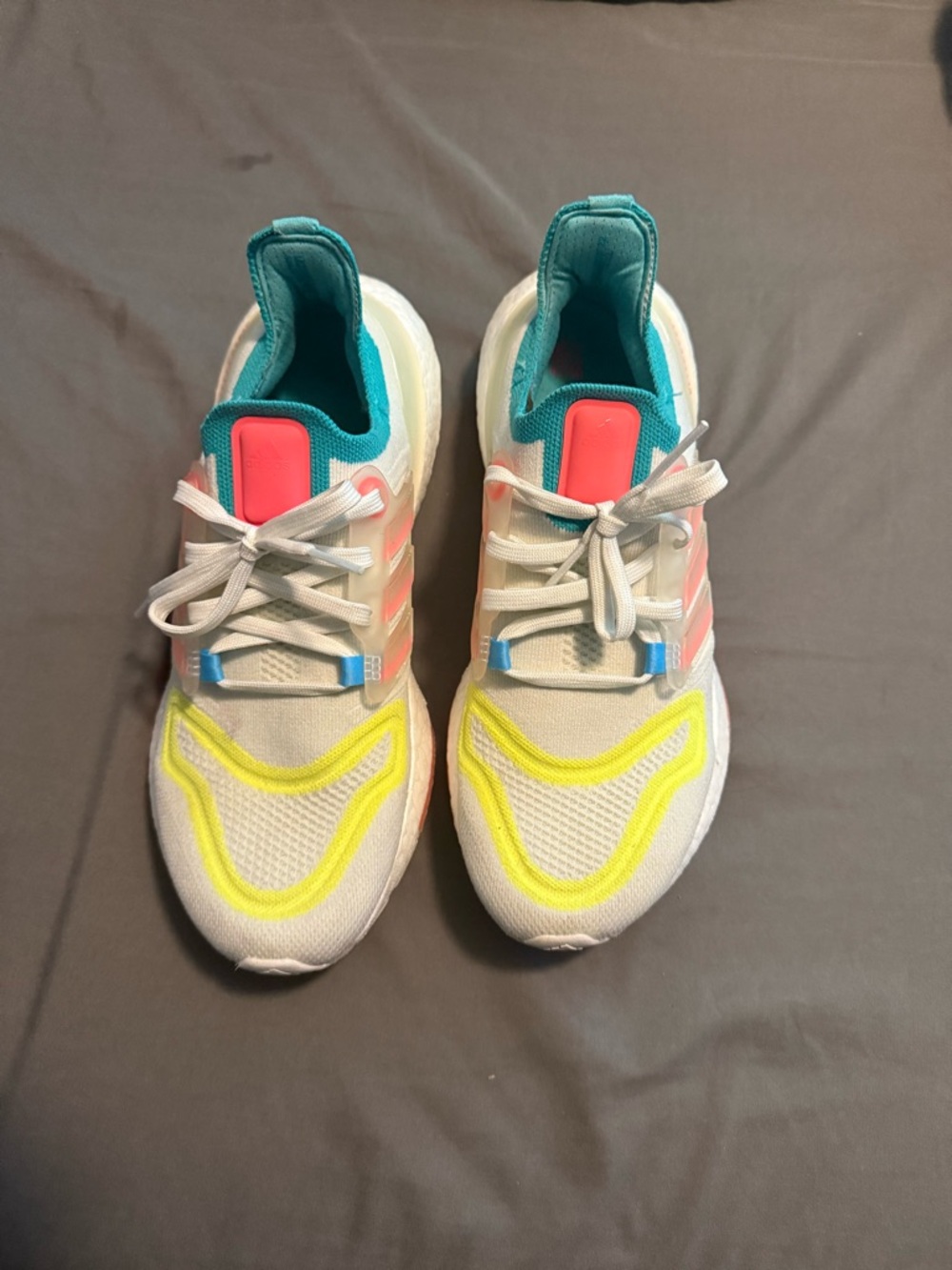 Adidas Ultraboost 22